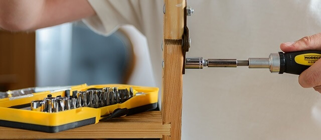 Wkręcanie śróbokrętem